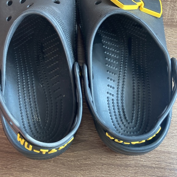 Pre Owned Crocs Classic "Wu-Tang Clan" Men's Clog Size M8 W10 - Picture 10 of 10